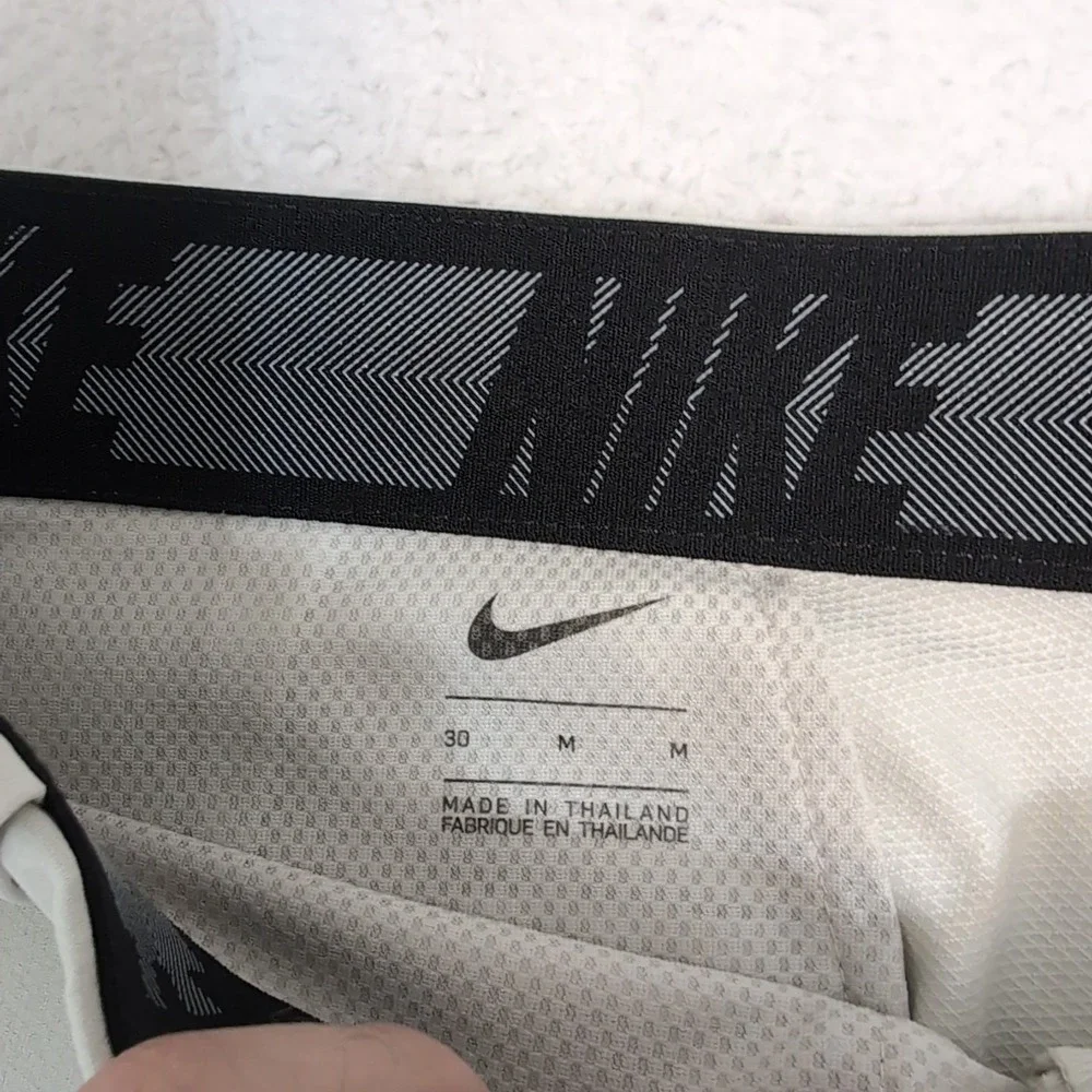 NIKE Flex‎ Beige Golf Shorts Dri Fit Standard Fit Stretchy 30x10